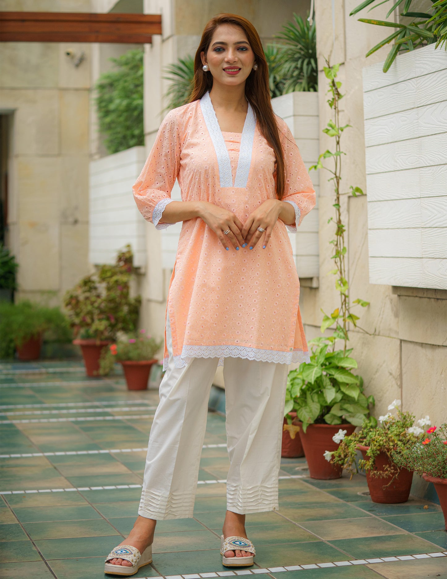 Opulent Coral Hakoba Kurti
