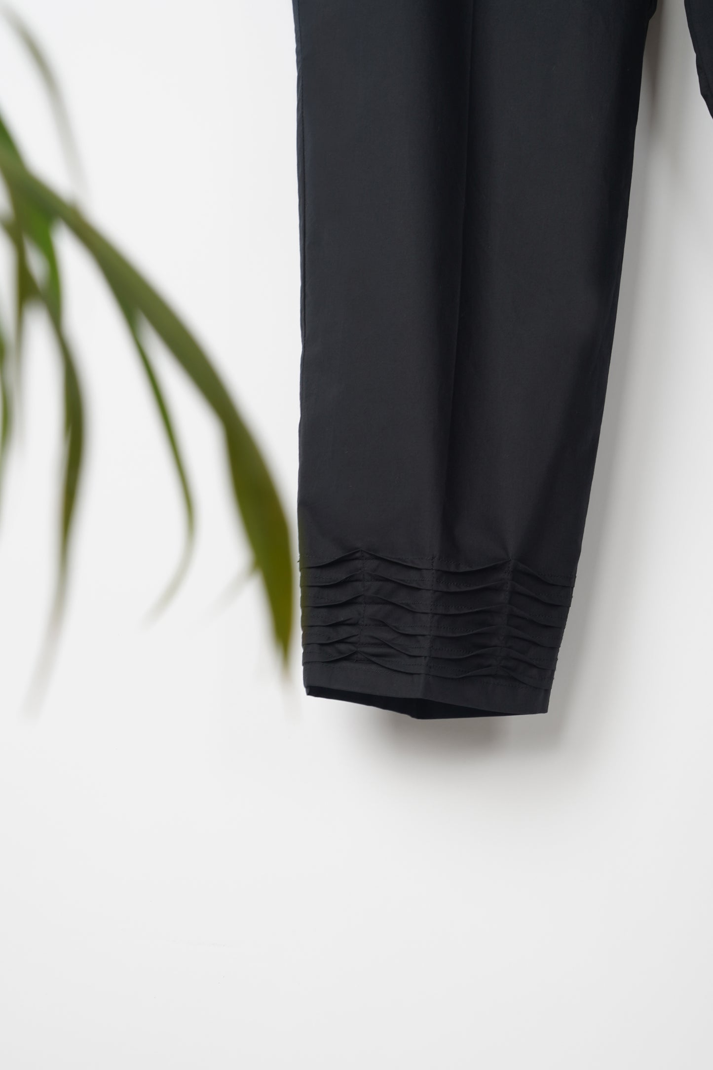 Black Cotton Pant with Pleats