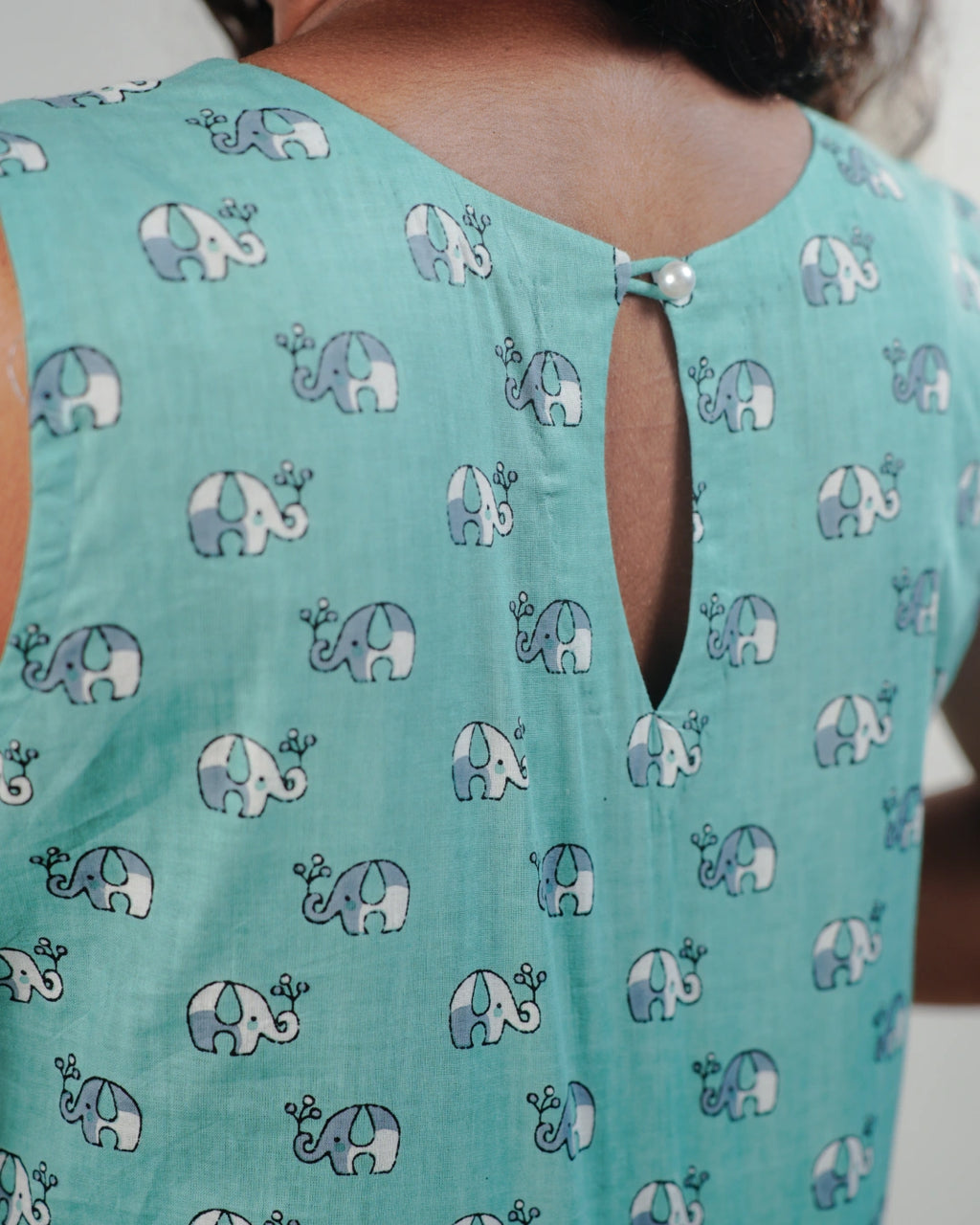 The Wanderer’s Print Dress (Sleeveless) - Mint Safari