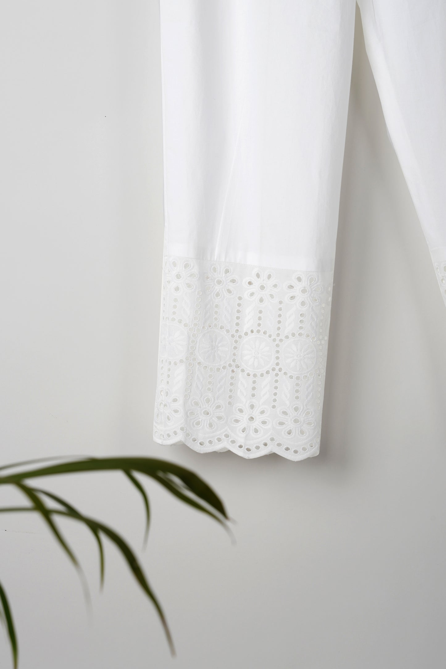 White Hakoba Border Cotton Pants