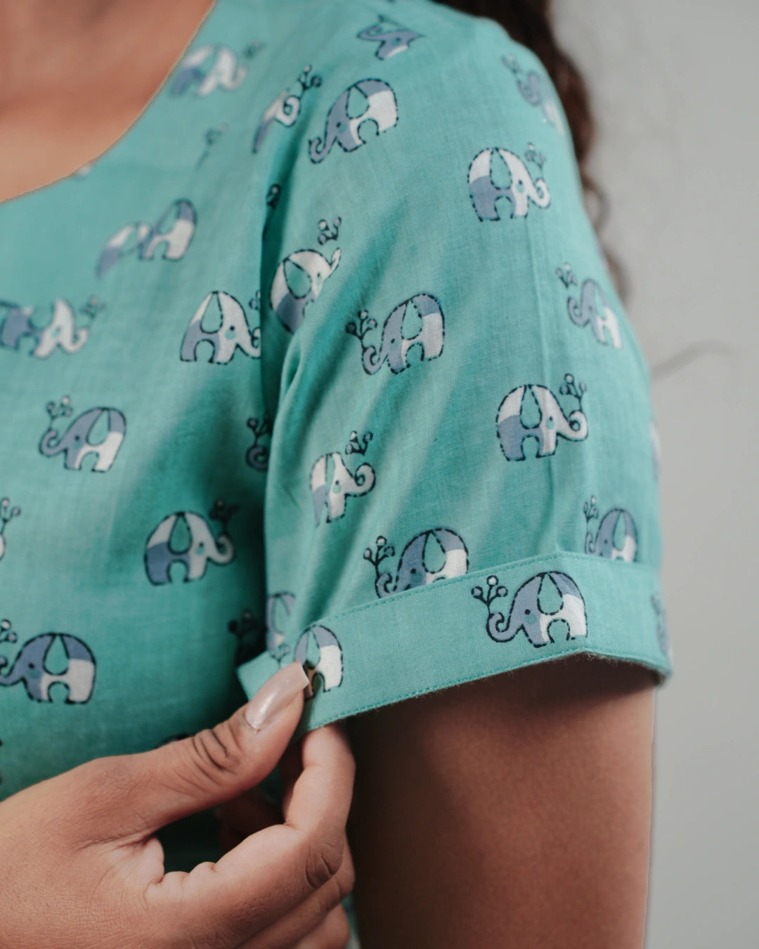 The Wanderer’s Print Dress (Short Sleeves) - Mint Safari