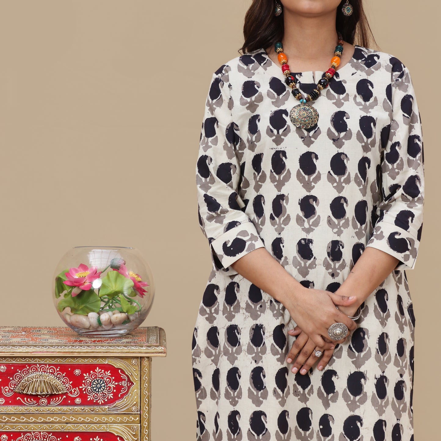 Day & Night Paisley Dabu Kurta