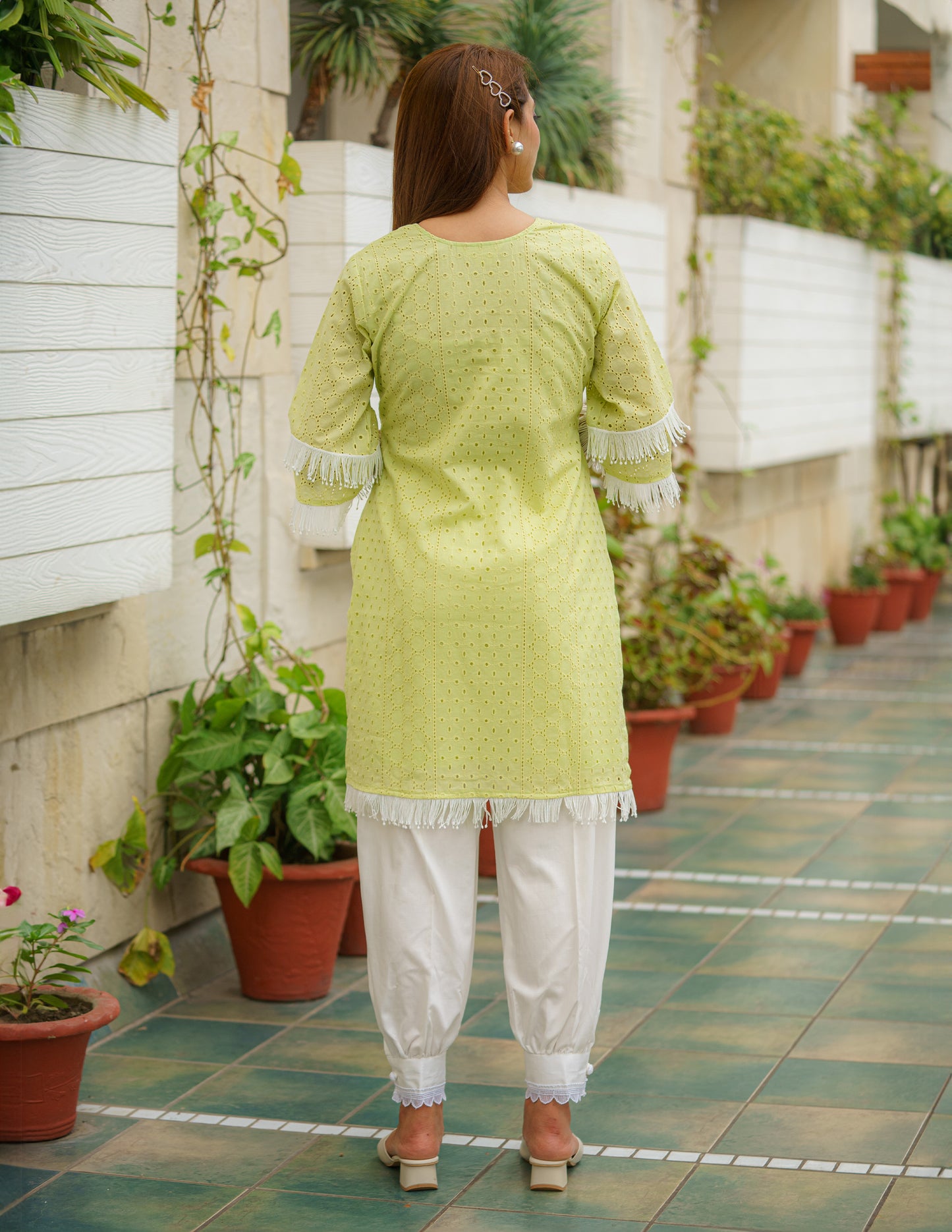 Verdant Charisma Hakoba Kurti