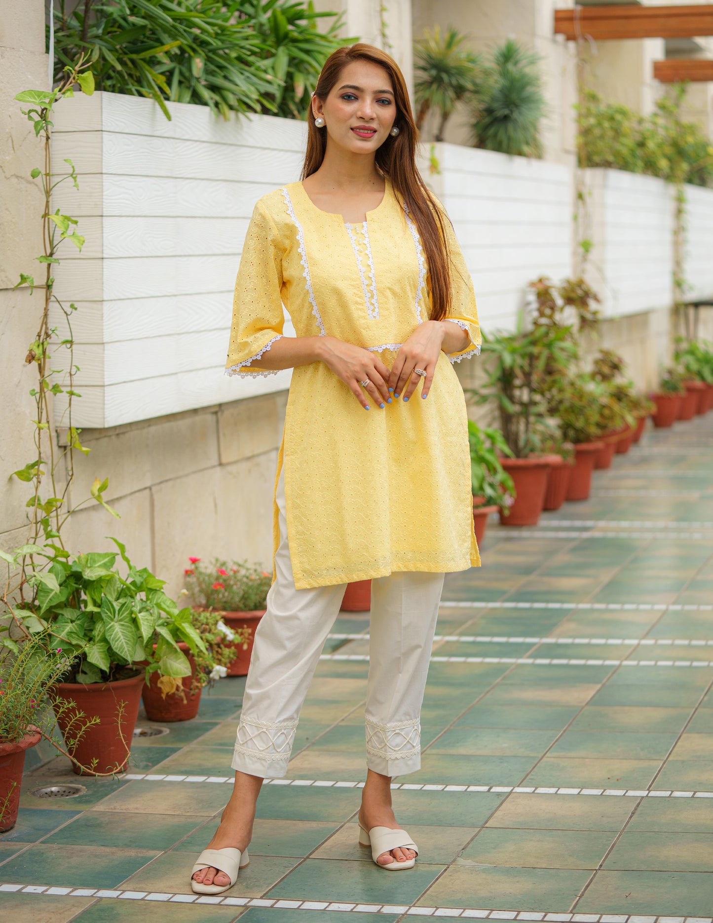 Golden Swirl Butterscotch Hakoba Kurti