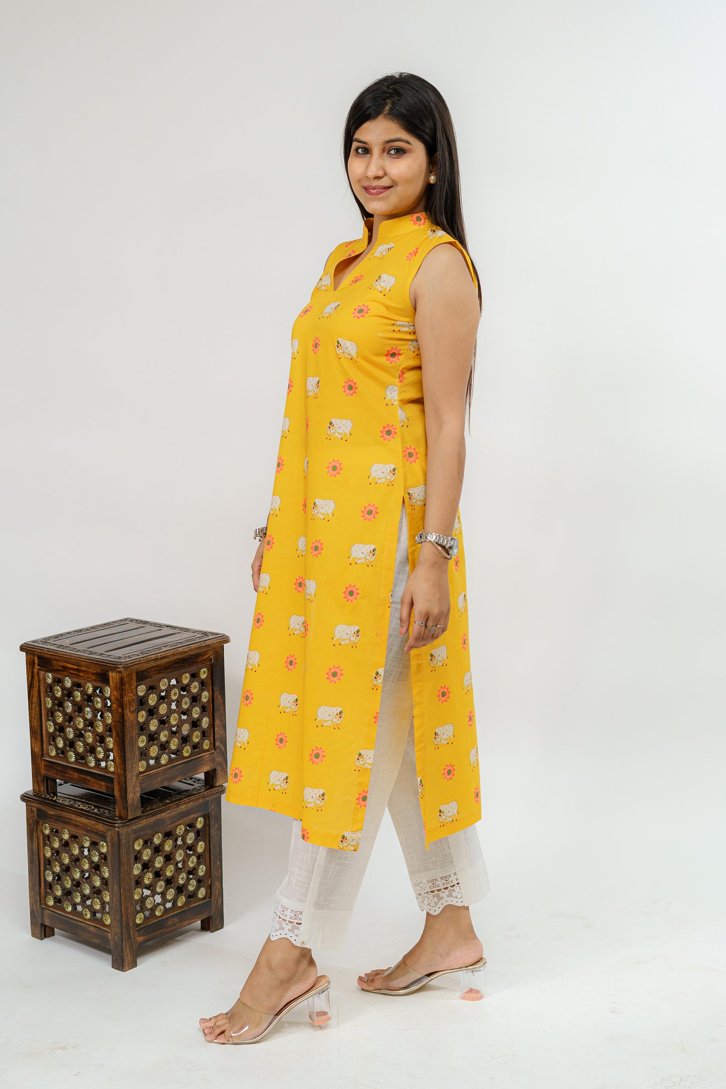 Golden Govardhan Pichwai Sleeveless Kurta